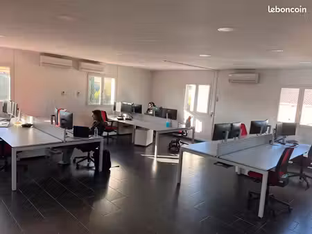 local 115m² lançon-provence 2 places de parking