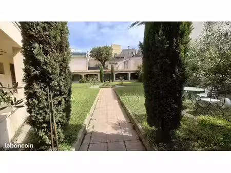 local 55 m² aix-en-provence