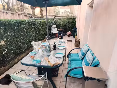 point du jour/ saint just f2 terrasse dispo 2 novembre