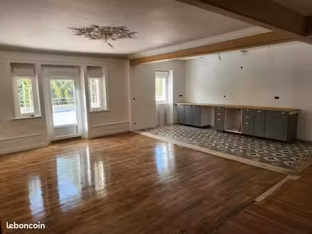 appartement f4 de 144m2