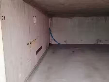 vends place de parking croix rousse