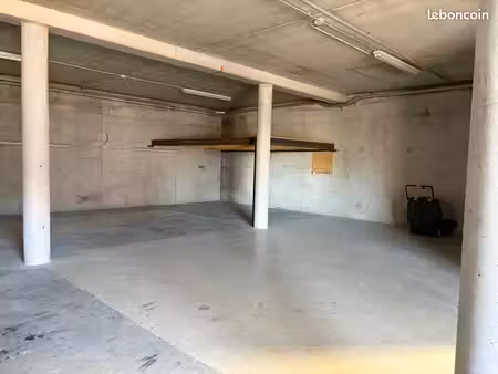 local commercial 173m2
