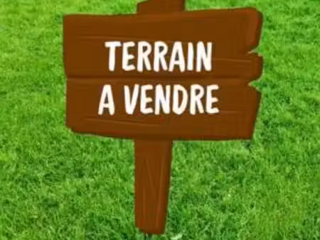 terrain plat 335m²