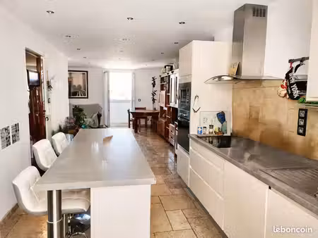 très bel appartement t3/4 – 67 37 m² carrez – aubagne  avenue de verdun - 215 000 particul