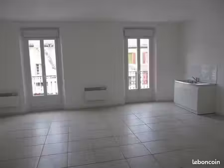 appartement t3 lumineux de 70 m² – avenue carnot  gardanne