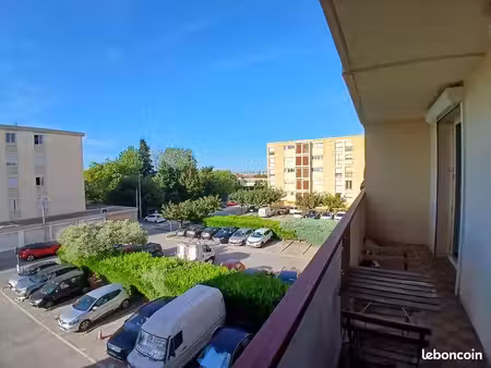 t3/4 81m2 balcon véranda cave parking