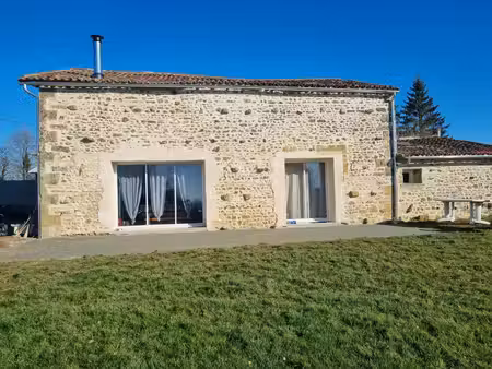 maison à vendre 6 pièces nanteuil (79)