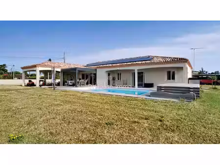 villa 182 m2 avec piscine