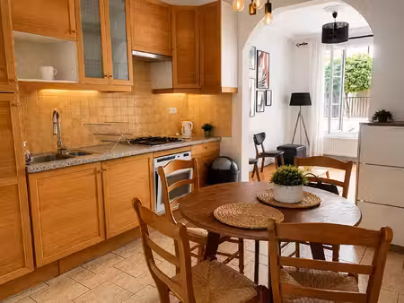 appartement 3 pièces de 52 m² au calme