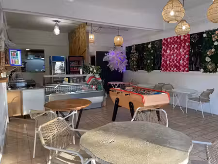 fonds de commerce restauration rapide 99 m2 avec terrasse