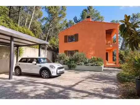 maison (5pièces)138 m² terrain 6700m² 83210 belgentier (var)