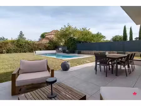 maison de prestige à vendre à genas - 7 pièces  piscine  grand terrain