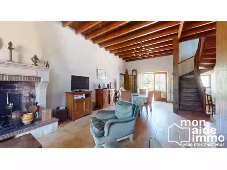 grande maison avec garage de 40m²  proche centre bourg