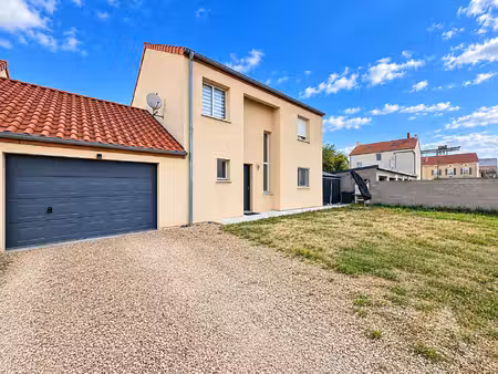 maison contemporaine en fond d'impasse proche gare - dpe : b