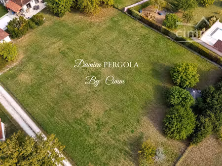 montignac-lascaux – 2 488 m² de terrain à proximité du centre-ville