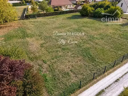 montignac-lascaux – terrain de 1 312 m² à proximité immédiate des commodités