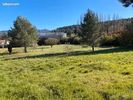 ? terrain de 650 m2 ?