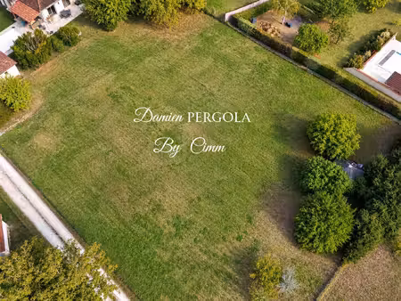 montignac-lascaux – terrain plat de 1 176 m² à deux pas du centre-ville