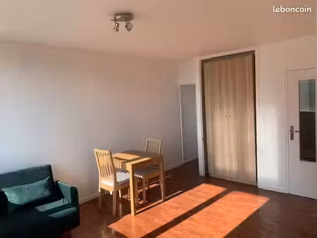 appartement lumineux 2-pièces de 64 m² avec balcon  quartier charonne