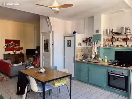 endoume - t3 duplex au calme et proche de la mer