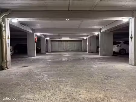 parking/box 16 m² paris