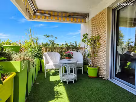 appartement t4  balcon avec vue  grand parc  tennis  cave  parking