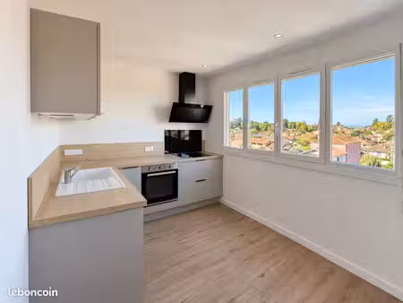 t4 entièrement rénové de 78 m²