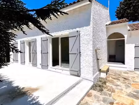 villa plain-pied 3 chambres avec piscine – garage – berre-l’étang