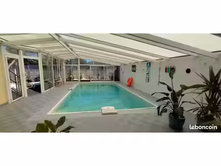 villa avec piscine