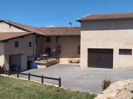 maison 5 pièces 110m² et terrain 1 ha