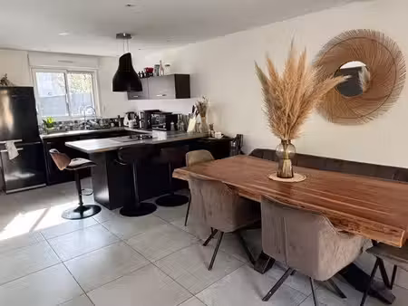 a vendre- maison 93 m² avec terrasse et jardin - brindas (69126)