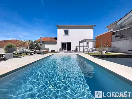 maison 5 pièces 148 m²