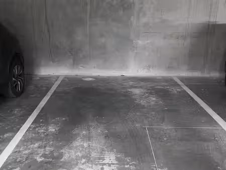 place parking couverte et sécurisée