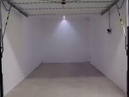 garage/box stockage à louer villeurbanne proche gratte-ciel