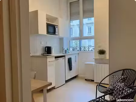 studio étudiant meublé 15 m² – lyon 8e – tout compris – proche tram