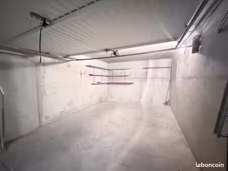 garage/box 17 m² marseille