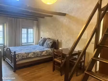 location studio dans un ancien corps de ferme