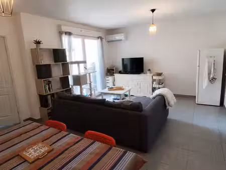 location t2 climatisé avec balcon