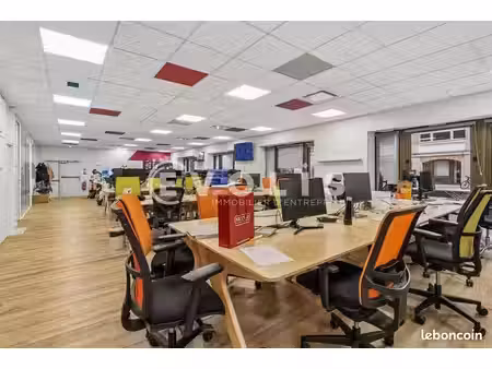 bureau 231 m²