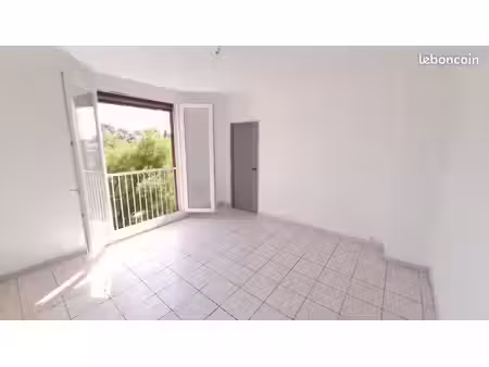 t3 lumineux rénové 59m² - 2ème étage traversant sans vis-à-vis