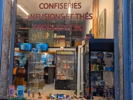local commercial lyon 1er 62m² 2 vitrines rue