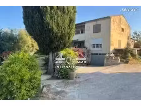 villa 6 pièces 160 m²