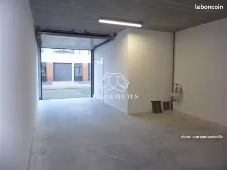 local 84 m² vaulx-en-velin