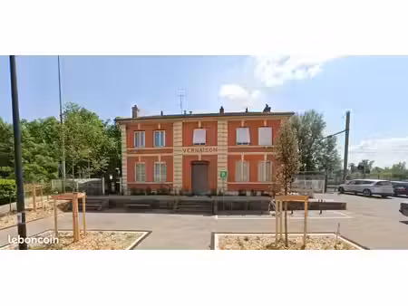 local d'activité 54 m²