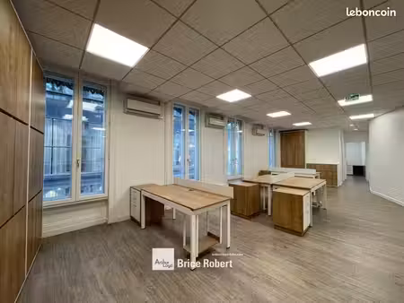 bureaux 118 m²