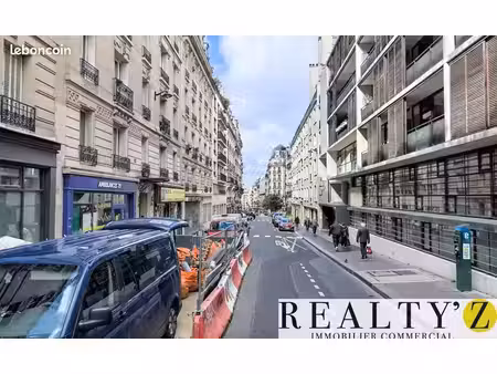 commerce 26 m²