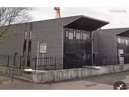 venissieux limite st fons local d’activités 133 m2