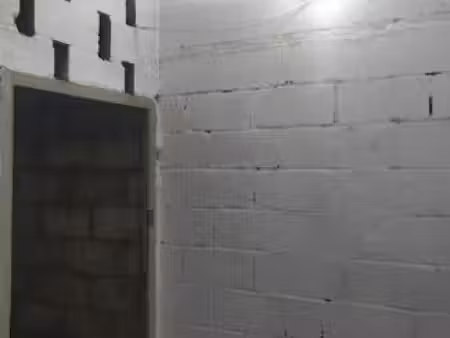 cave 5m2 - 3 5m de h  rénovée rue leroux (16e)