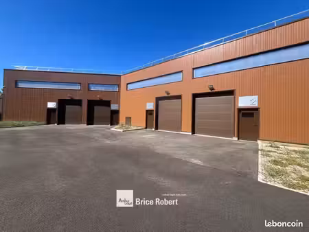 local d'activité 1 012 m²