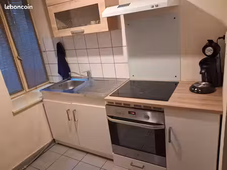f2 39 m²  rez de chaussée  centre ville